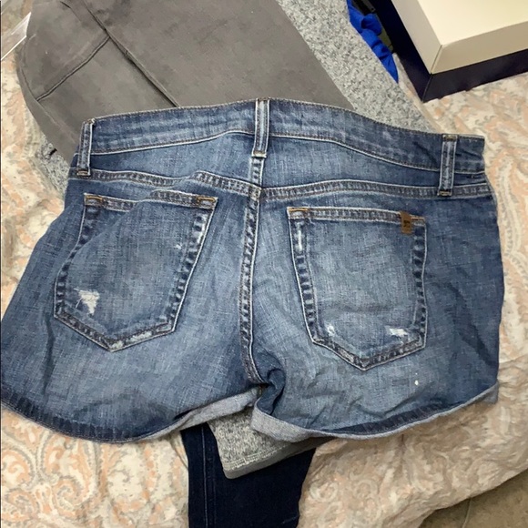 Joes - Picture 3 of 3